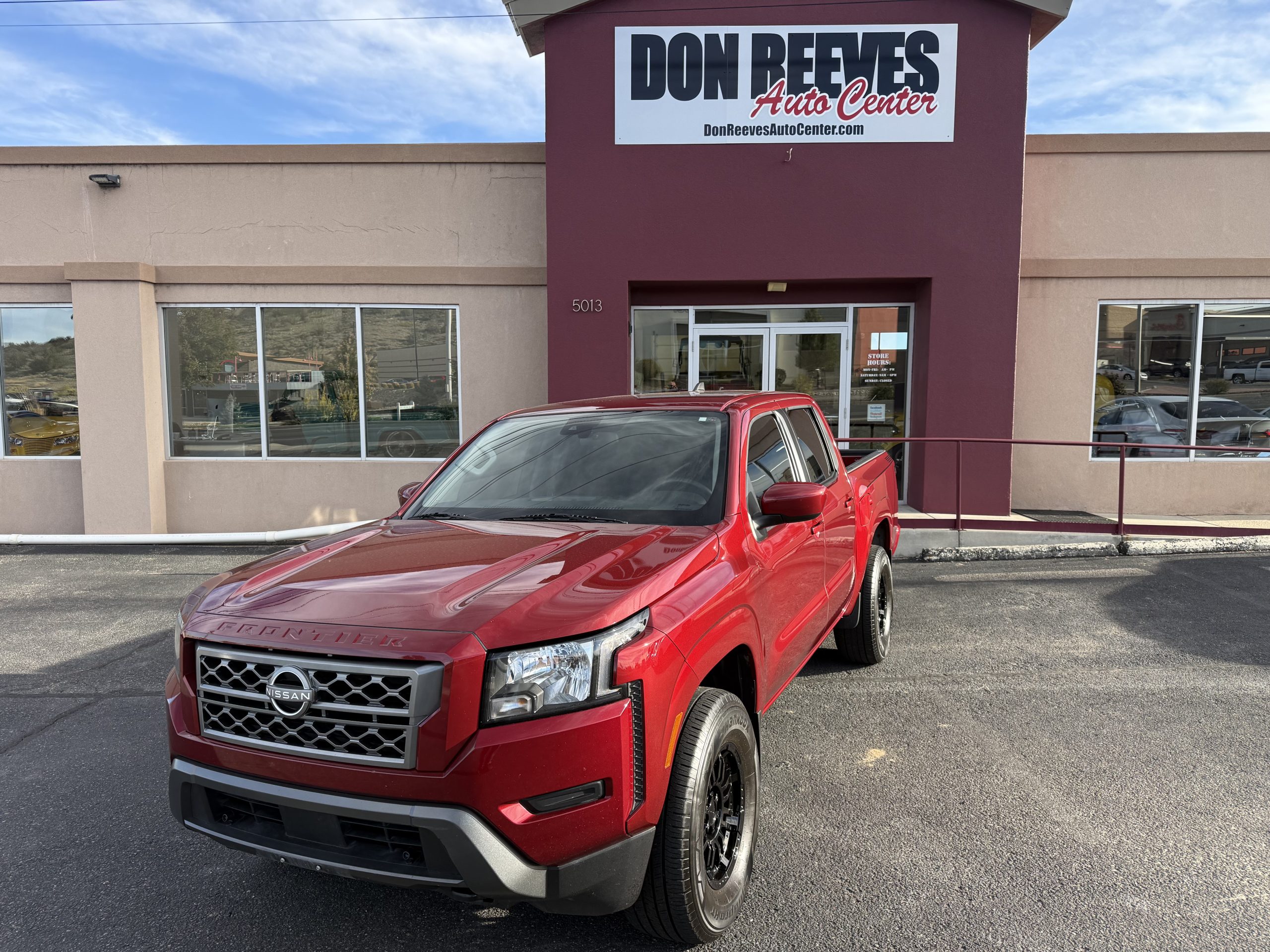 2024 Nissan Frontier SV