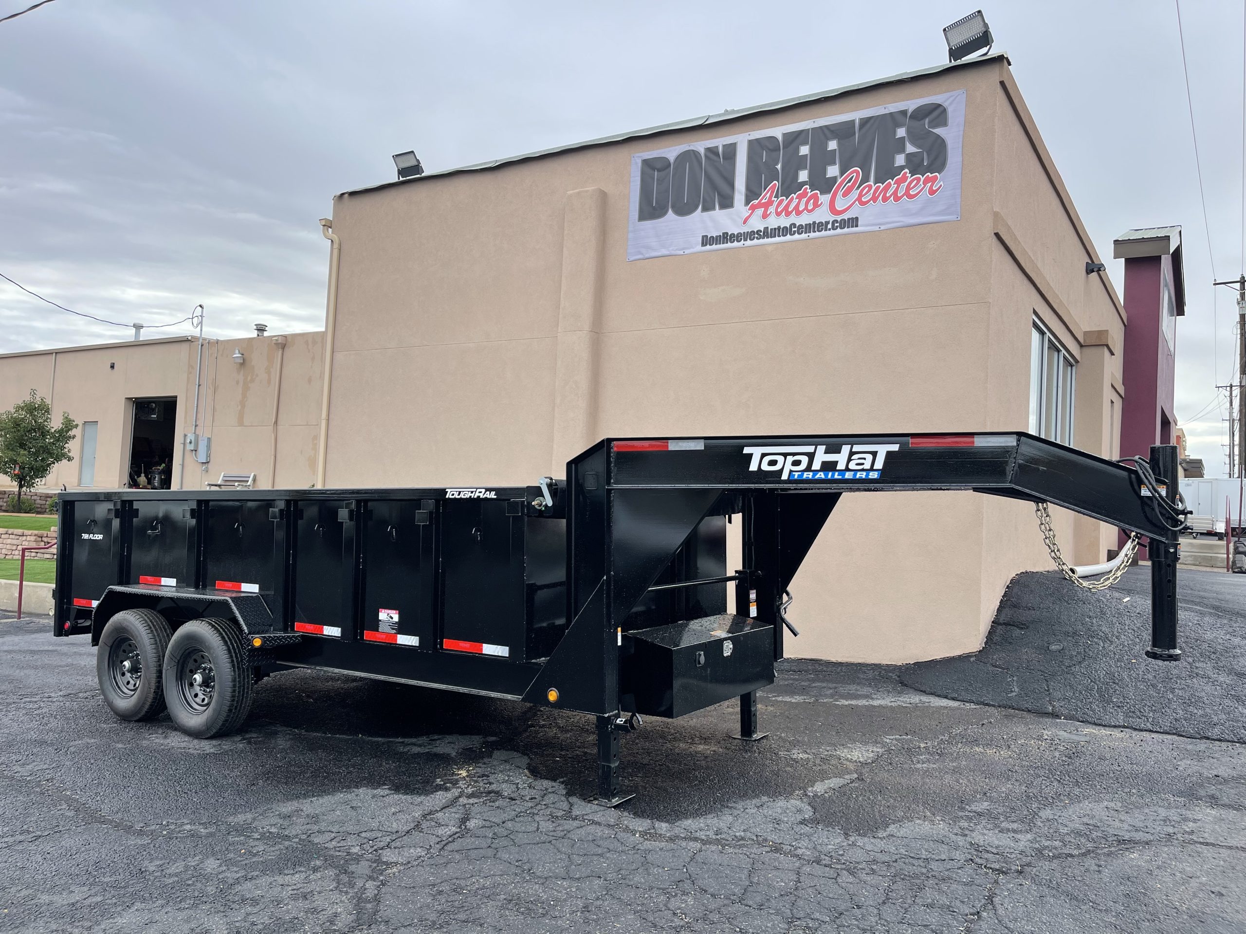 2026 Top Hat TrailersDX14GN-16X83-14E-F- #9806