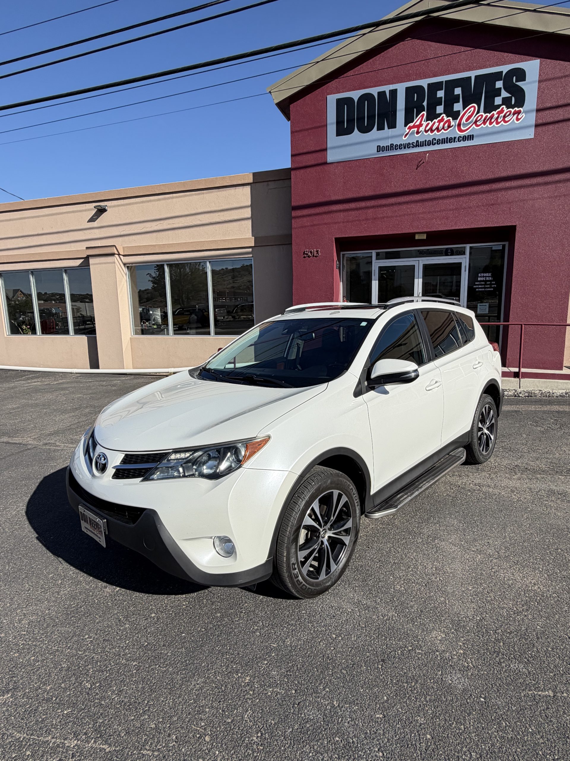 2015 Toyota RAV4 Limited FWD |Loaded | Leather Heated Seats