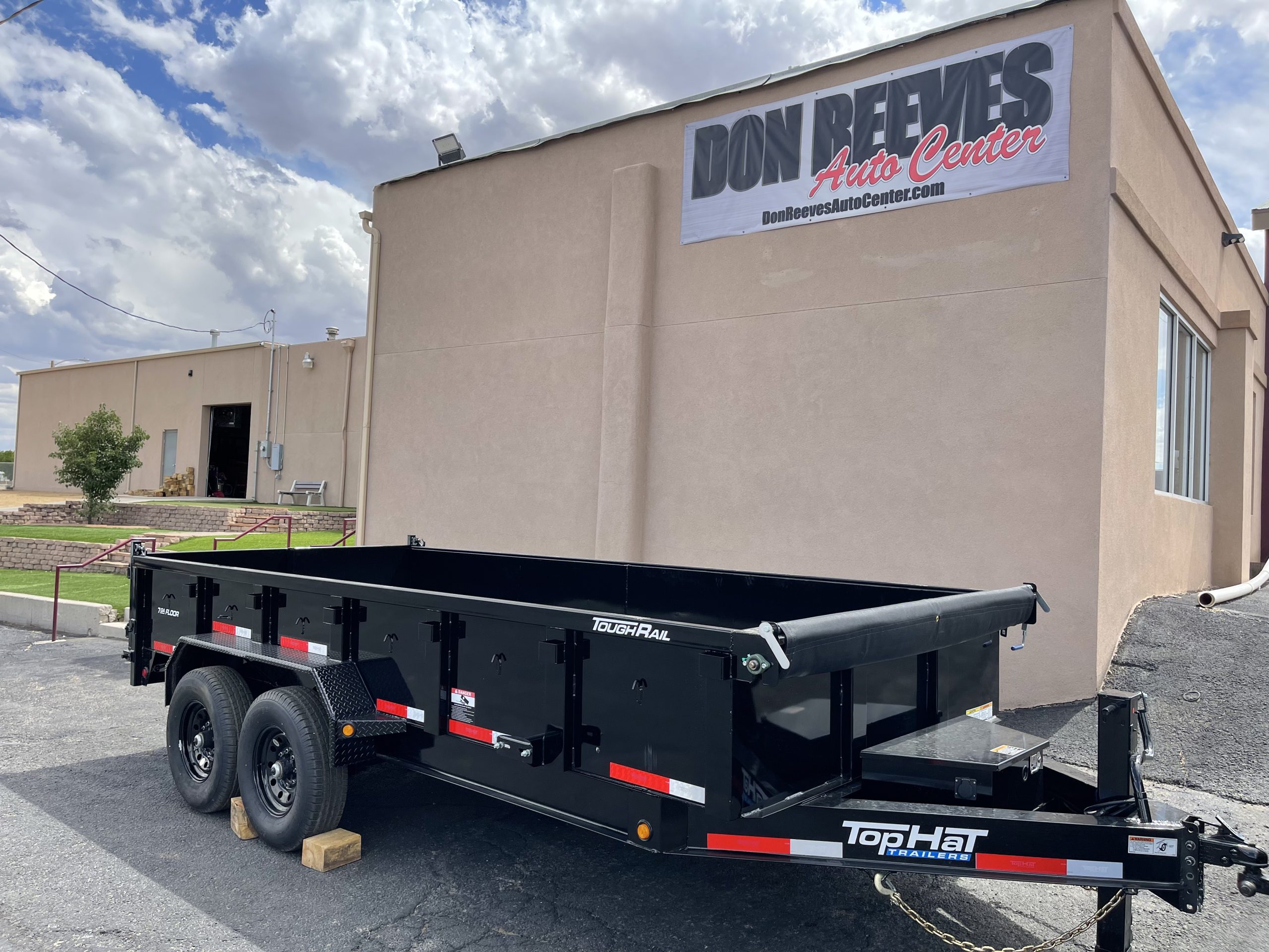 2026 Top Hat Trailers DX14-16X83-14E-F | 14,000 gvwr | 2FT sides- #0722