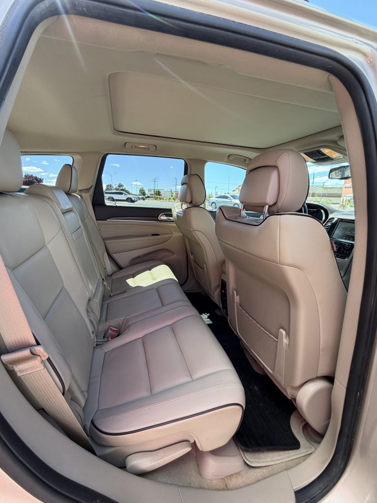 2014 Jeep Grand Cherokee Overland 4WD | EcoDiesel | Loaded